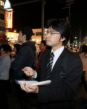 大阪維新の会(橋下徹代表)が仕掛けた大阪府知事選(10日告示)・大阪市長選(13日告示)のダブル選で争点となる大都市制度のあり方(大阪都構想)について、候補者の肉声を聞くために現場視察。