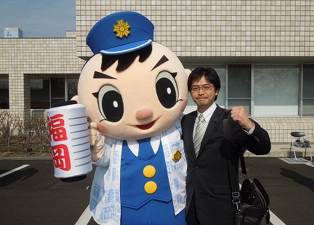 粕屋警察署の20周年記念式典、古賀東中学校で開催された学校食育フェアに参加。