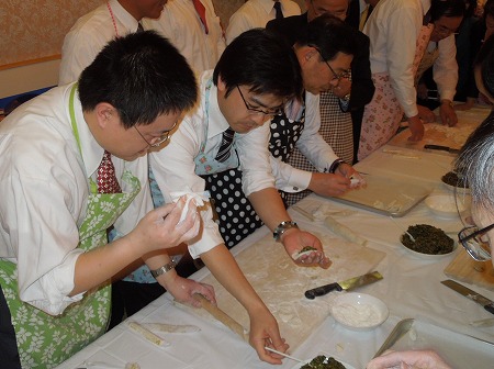 福岡県日中友好議員連盟の一員として、中国駐福岡総領事館主催の「餃子パーティー」に参加。