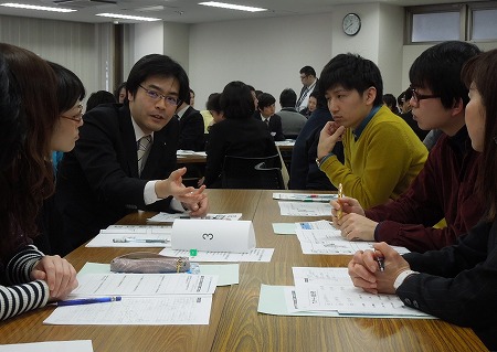 連合福岡青年委員会主催の「政治セミナー ~今の政治で本当によかと!?」に参加。「古賀ふるさと見分けの会」が企画した県政出前講座「再生可能エネルギーと小水力発電」へも。