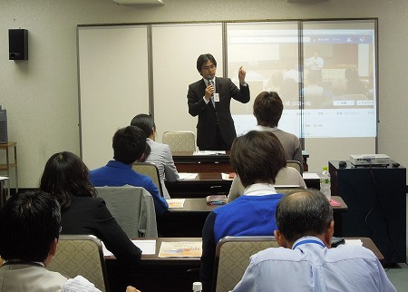 民主党福岡県連青年委員会として政治スクール「青政塾」の第1回、第2回集中講義を福津市内で開催。
