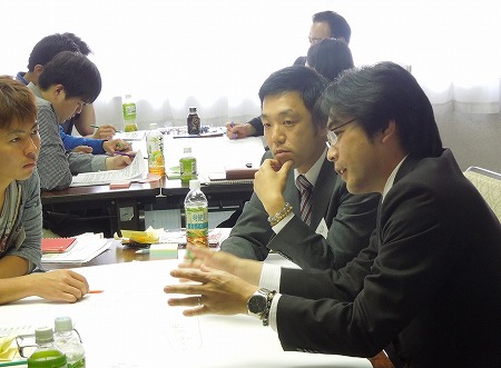 民主党福岡県連青年委員会として政治スクール「青政塾」の第1回、第2回集中講義を福津市内で開催。