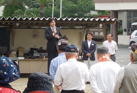 古賀市老人クラブ連合会の春季ゲートボール大会の開会式へ。粕屋食品衛生協会古賀市支部の総会にも出席。