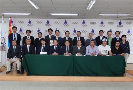 福岡県議会の所属会派「民主党・県政クラブ」のメンバーでモンゴルを訪問。知事や議長の親書を携え、同国オリンピック委員会に対するキャンプ地などの招請活動を展開。さらに日本が支援した同国最大の石炭鉱山の現地視察や、福岡にアジア・太平洋地域の本部を置く国連ハビタット(人間移住計画)のモンゴル事務所などを訪ね、同国の現状と課題を把握。