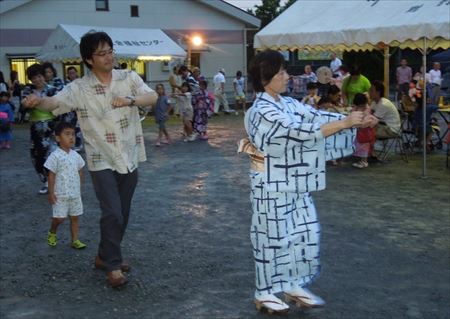 古賀市内各地の夏祭り・盆踊りに参加しました。