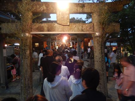 古賀神社の放生会へ。