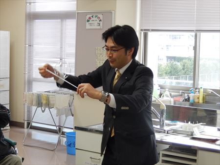 古賀市のサロンコンサートでハンドベルを体験。「まちの部活サロン」の「科楽カフェ」へも。