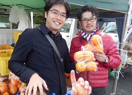 農家直売 軽トラ市に参加。