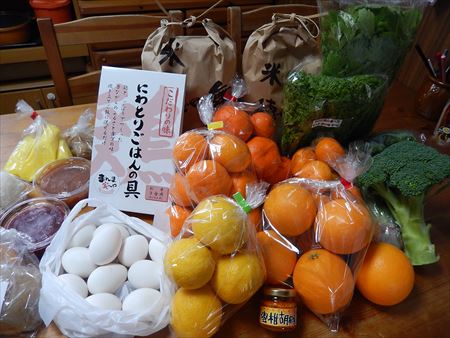 農家直売 軽トラ市に参加。