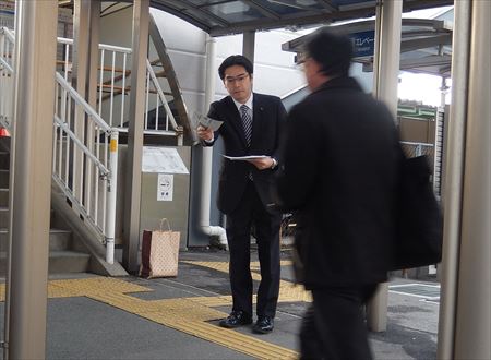冷え込みが一段と厳しくなる中、小中学生の元気な登校姿に力をもらいました。