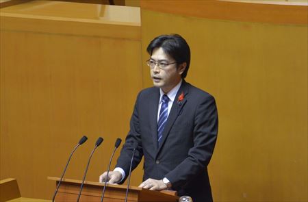 テーマは、最も重要な公約でもある「医療・介護体制の強化」。福岡県が策定を進めている医療体制整備のビジョン「地域医療構想」のあり方を軸に、地域包括ケアシステム構築に当たっての医療資源や財源確保の課題、ビジョン策定により次期計画の前倒しが求められる医療費適正化計画との整合性、在宅医療と介護の連携を強化する重要性について、有意義な議論が出来ました。