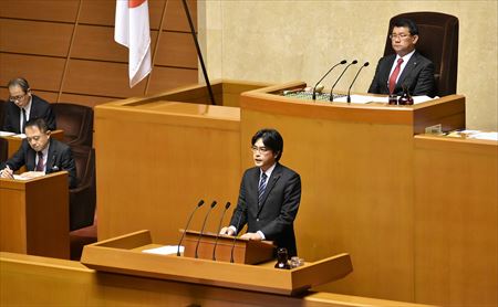 また、条例が観光振興のために「知事は新たな税制を含めた財源に関する検討を進め」としていることから、福岡県独自の宿泊税の導入について私から考えを問い、知事は「宿泊税は観光振興の財源として選択肢の一つ」と述べ、検討するための必要な情報収集に努める考えを示しました。