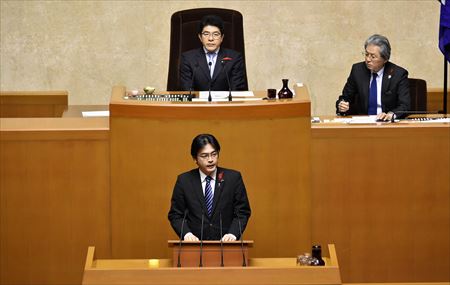 福岡県議会12月定例会で一般質問に臨みました。本会議での質問は県議就任以来連続27回目。小川洋知事と県政課題の認識を共有し、課題解決のための取り組みを具体的に提案。県政の前進につながる答弁を得ました。